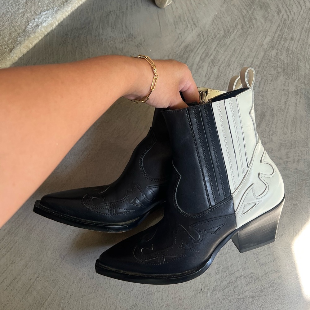 Western Booties - image 5